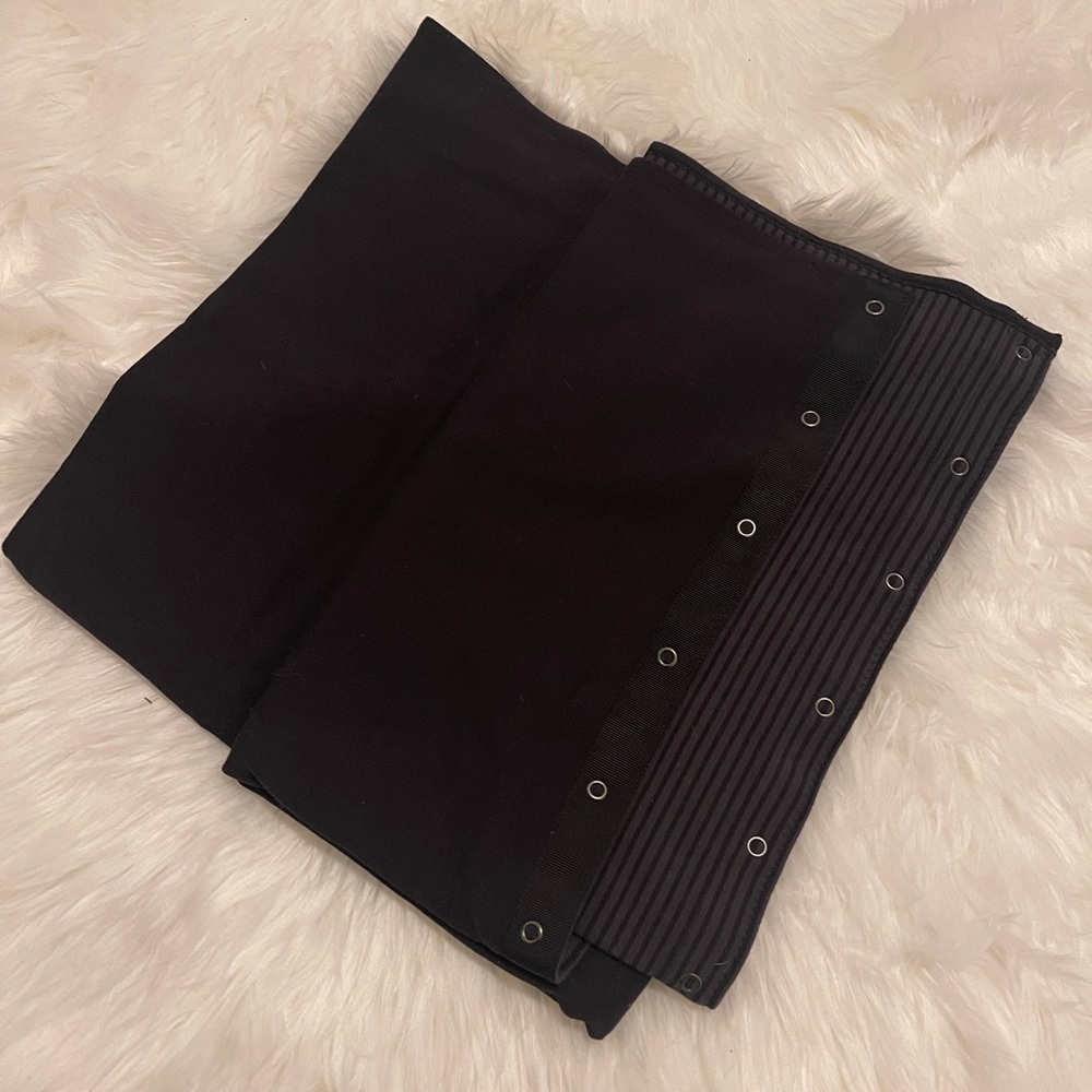 Lululemon Customizable Snap Scarf